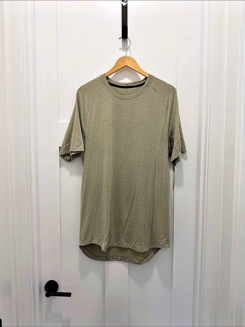 lululemon Metal Vent Tech Short Sleeve Athletic Shirt in Green